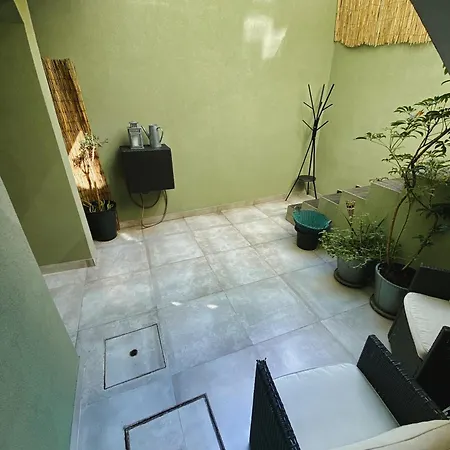 En-suite Bedroom And Garage In Center *