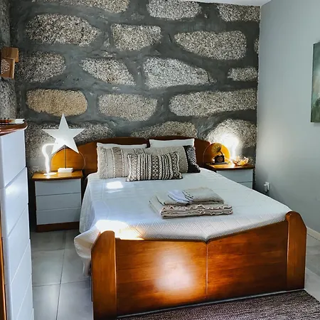 Guest house En-suite Bedroom And Garage In Center